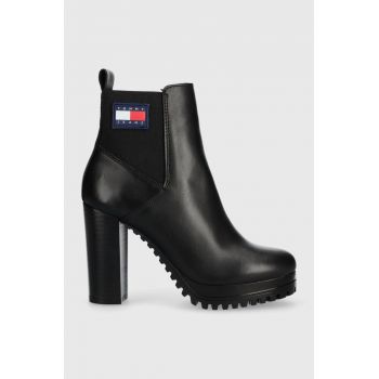 Tommy Jeans cizme de piele TJW NEW ESS HIGH HEEL BOOT femei, culoarea negru, cu toc plat, EN0EN02439