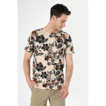 Tricou cu decolteu la baza gatului si model tropical si floral ieftin