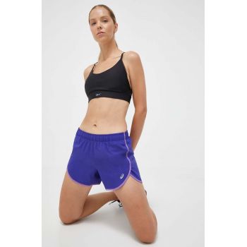 Asics pantaloni scurți de alergare Icon culoarea violet, neted, medium waist