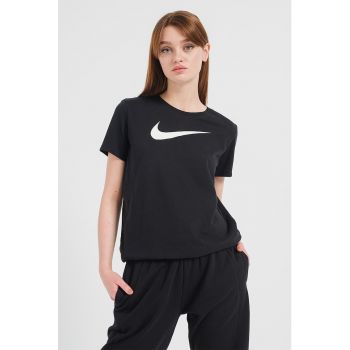 Tricou cu tehnologie Dri-FIT si logo - pentru antrenament