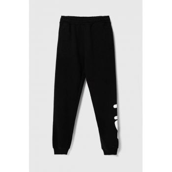 Fila pantaloni copii culoarea negru, cu imprimeu