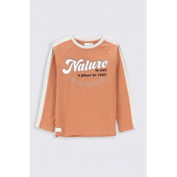 Coccodrillo longsleeve din bumbac pentru copii culoarea maro, cu imprimeu