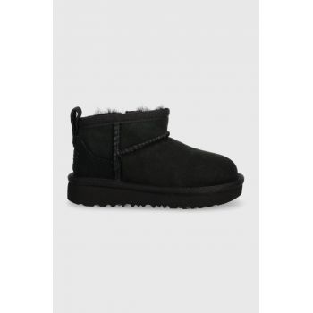 UGG cizme de zapada din piele intoarsa T CLASSIC ULTRA MINI culoarea negru