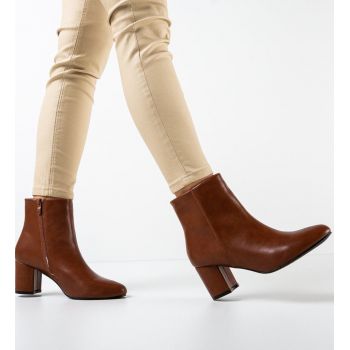 Botine dama Asad Camel