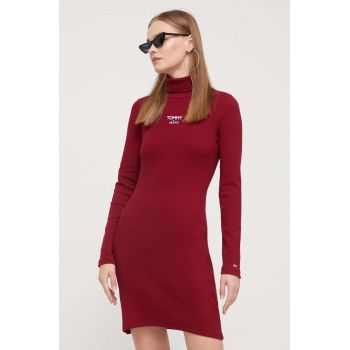 Tommy Jeans rochie culoarea bordo, mini, mulată DW0DW16481