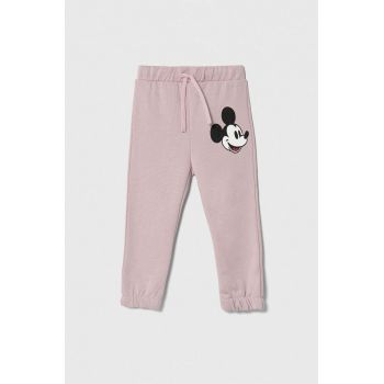 United Colors of Benetton pantaloni de trening din bumbac pentru copii x Disney culoarea violet, cu imprimeu