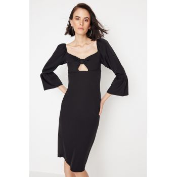 Rochie bodycon cu decupaj