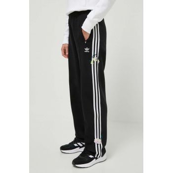 adidas Originals pantaloni de trening culoarea negru, cu imprimeu