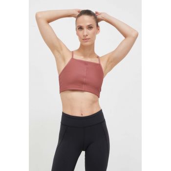 Reebok top de yoga culoarea roz