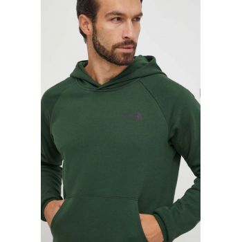 The North Face hanorac de bumbac Raglan Redbox bărbați, culoarea verde, cu glugă, cu imprimeu NF0A2ZWUI0P1