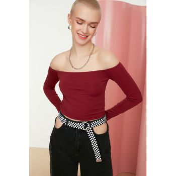 Bluza crop cu decolteu pe umeri