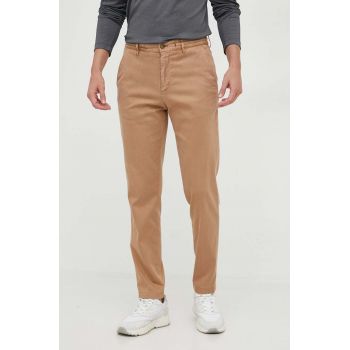 BOSS pantaloni barbati, culoarea bej, cu fason chinos