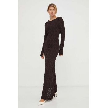 Gestuz rochie culoarea maro, maxi, mulata