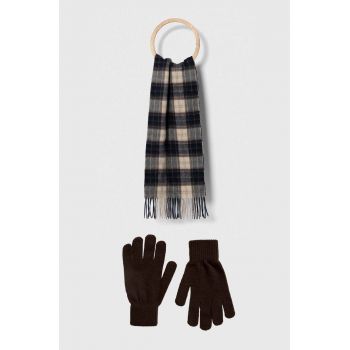 Barbour fular și mănuși Tartan Scarf & Glove Gift Set culoarea maro, cu model MGS0018