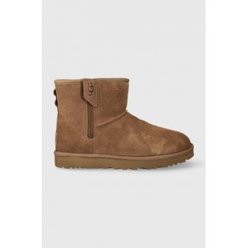 UGG cizme de zapada din piele intoarsa Classic Mini Bailey Zip culoarea maro, 1151230