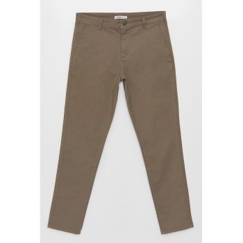 Pantaloni chino uni slim fit