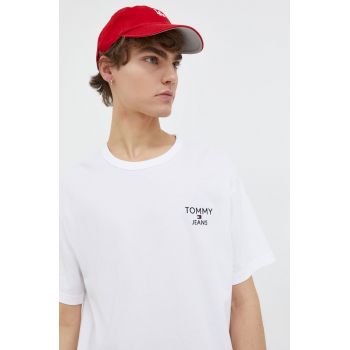 Tommy Jeans tricou din bumbac bărbați, culoarea alb, cu imprimeu DM0DM18872