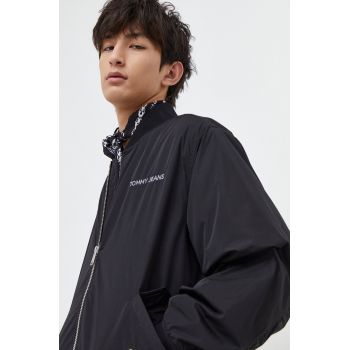 Tommy Jeans geacă bomber bărbați, culoarea negru, de tranziție DM0DM17879