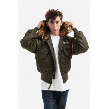 Alpha Industries geacă 45P Hooded Custom bărbați, culoarea verde, de iarnă 113145.257-green