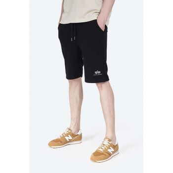 Alpha Industries pantaloni scurți Basic bărbați, culoarea negru 116363FP.530-black