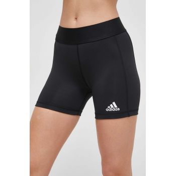 adidas Performance pantaloni scurți de antrenament Techfit culoarea negru, uni, medium waist FK0993 ieftini