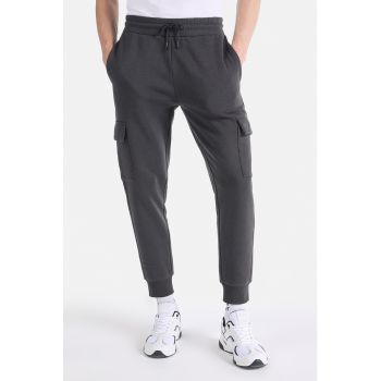 Pantaloni sport cargo cu snur in talie