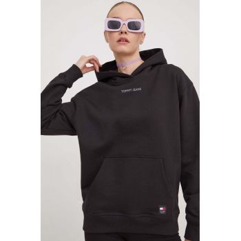 Tommy Jeans hanorac de bumbac femei, culoarea negru, cu glugă, imprimeu DW0DW17329