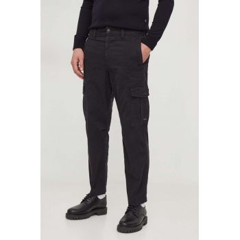 BOSS Orange pantaloni bărbați, culoarea negru, cu fason cargo 50508245