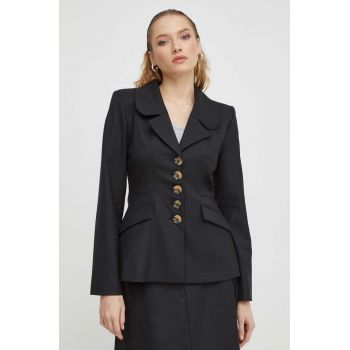 By Malene Birger sacou culoarea negru, un singur rand de nasturi, neted