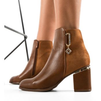 Botine dama Rios Camel