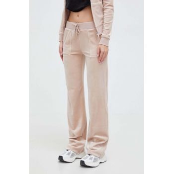 Juicy Couture pantaloni de trening din velur culoarea bej, neted