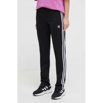 adidas Originals pantaloni de trening culoarea negru, cu model IU2521