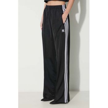 adidas Originals pantaloni de trening Firebird Loose culoarea negru, cu imprimeu, IT7404