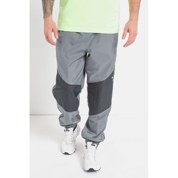 Pantaloni de trening relaxed fit cu buzunare laterale