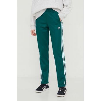 adidas Originals pantaloni de trening culoarea verde, cu imprimeu  IP0628