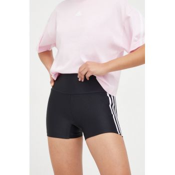 adidas Originals pantaloni scurți femei, culoarea negru, cu imprimeu, high waist IP0724