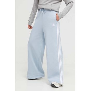 adidas pantaloni de trening cu imprimeu  IR5384