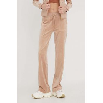 Juicy Couture pantaloni de trening din velur culoarea bej, neted