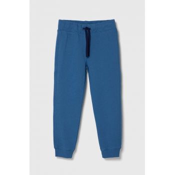 United Colors of Benetton pantaloni de trening din bumbac pentru copii cu imprimeu