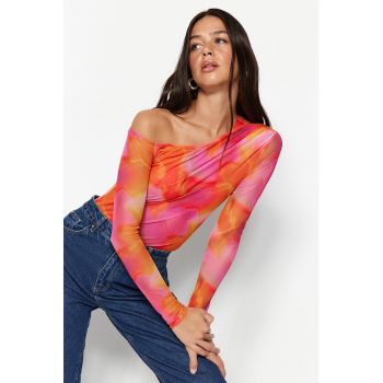 Bluza asimetrica cu model abstract