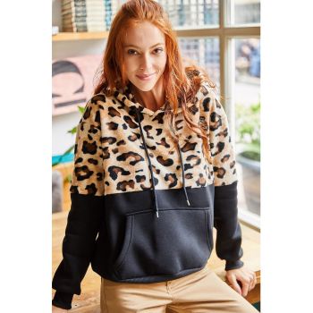 Hanorac cu animal print la reducere