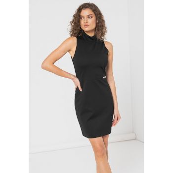 Rochie mini cu guler mediu