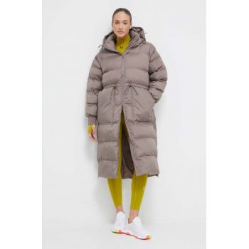 adidas by Stella McCartney geacă femei, culoarea bej, de iarnă IT5737 ieftina