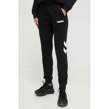 Hummel pantaloni de trening culoarea negru, cu imprimeu