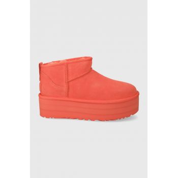 UGG cizme de zapada din piele intoarsa Classic Ultra Mini Platform culoarea portocaliu, 1135092 de firma originali