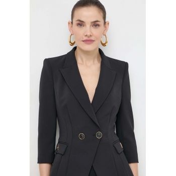 Elisabetta Franchi sacou culoarea negru, cu doua randuri de nasturi, neted