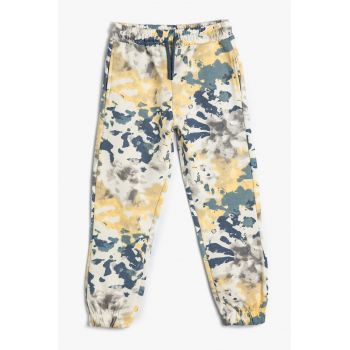 Pantaloni de trening cu model abstract