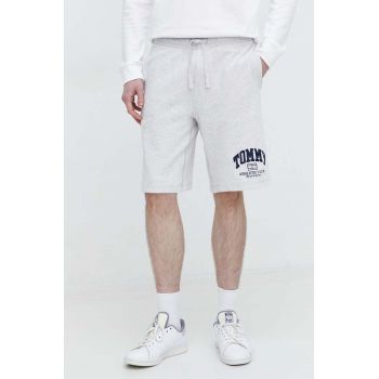 Tommy Jeans pantaloni scurți din bumbac culoarea gri DM0DM18799