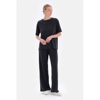 Pantaloni relaxed fit din amestec de modal cu buzunare laterale