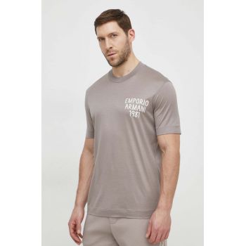 Emporio Armani tricou barbati, culoarea bej, cu imprimeu